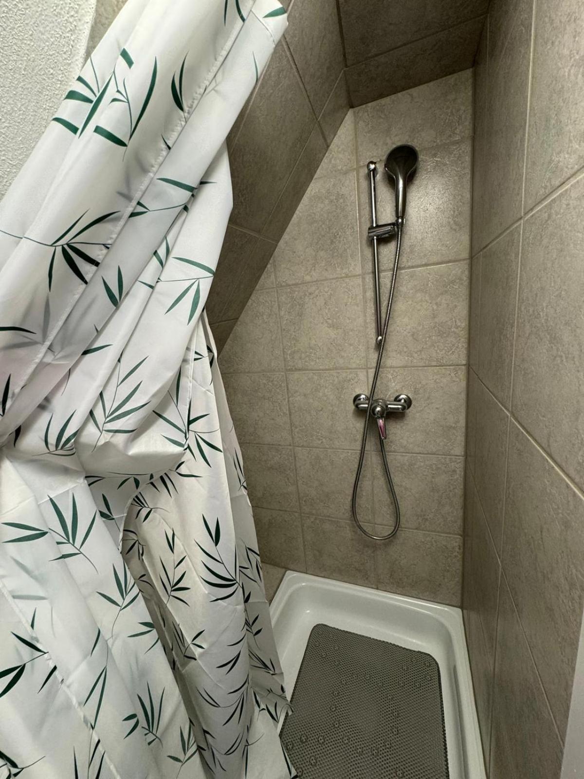 דירות כור Haus Zum Ruetli חדר תמונה